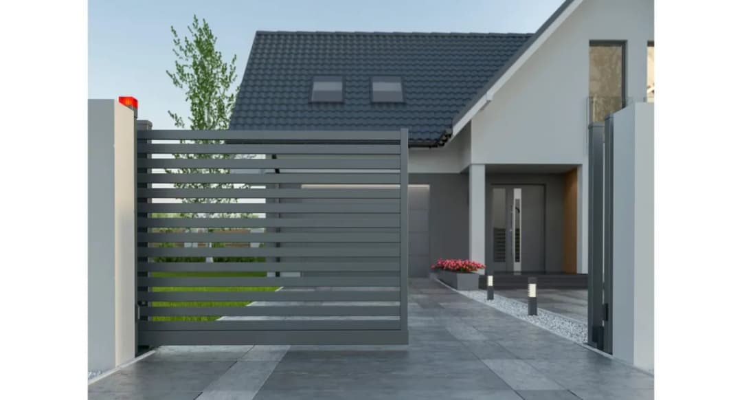 Jaki fundament pod bramę przesuwną? Kluczowe wymiary i porady
