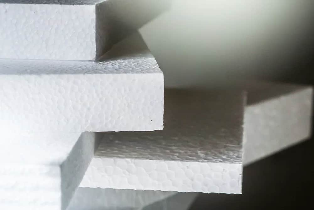 Jakiej grubości styropian na fundamenty? Kluczowe czynniki do rozważenia