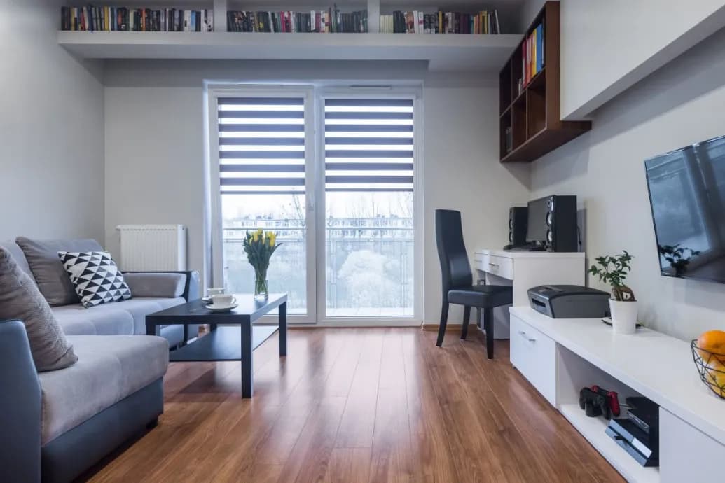 Jak umeblować mały salon na wymarzony kącik relaksu: 8 skutecznych porad