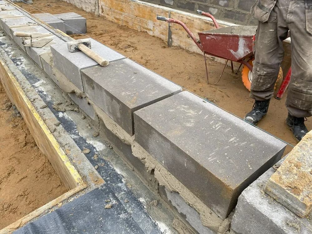 Zaprawa do bloczków betonowych - wszystko co musisz wiedzieć o proporcjach