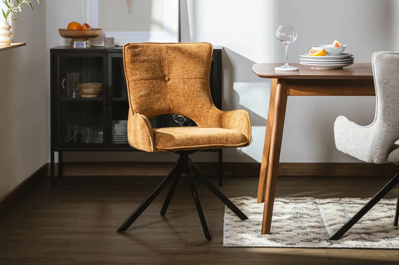 Najmodniejsze krzesła tapicerowane, które docenisz w róznych pomieszczeniach